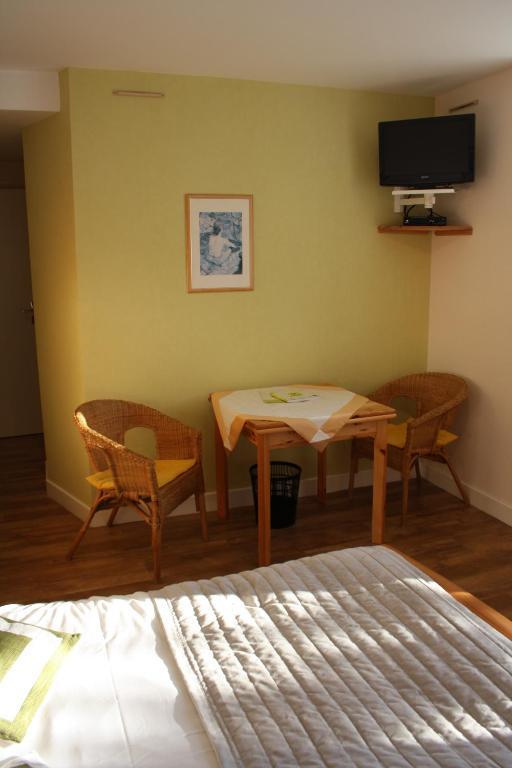 Auberge De Saint Julien Aux Bois Habitación foto